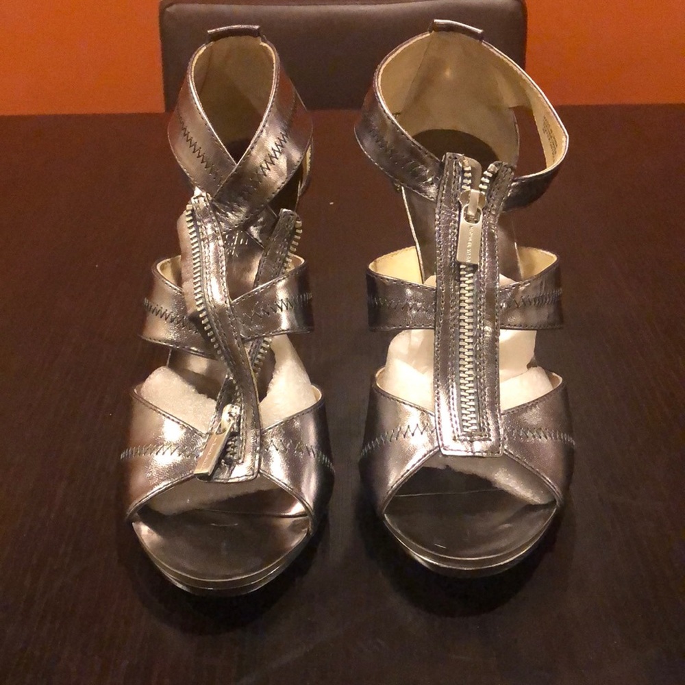 Women heels